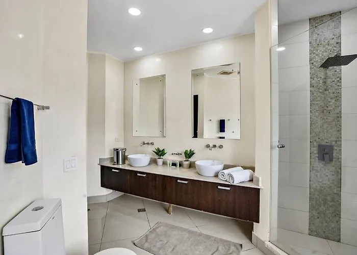 Pp201 Modern Space In Centre Of Town * Tamarindo